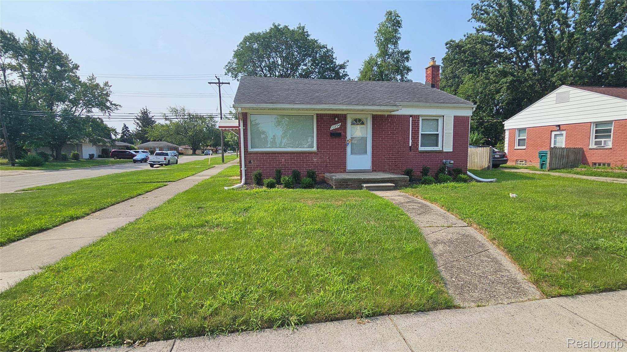 16894 Toepfer DR, Eastpointe, MI 48021