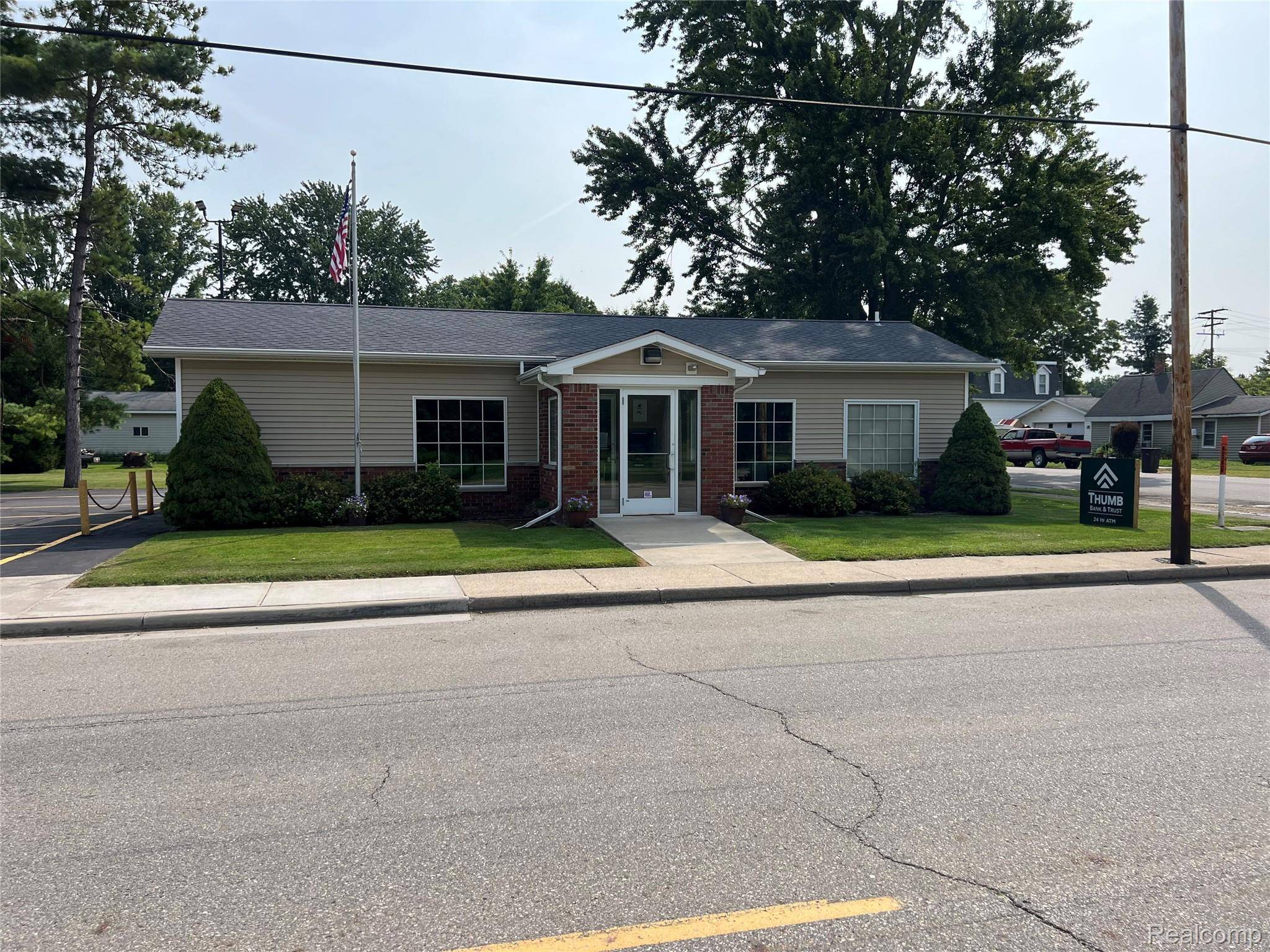 2543 S SHERMAN RD, Applegate Village, MI 48401