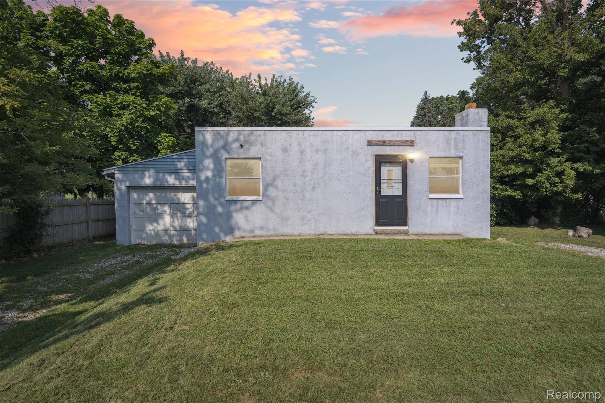 3039 Meridian RD, Alaiedon Township, MI 48864