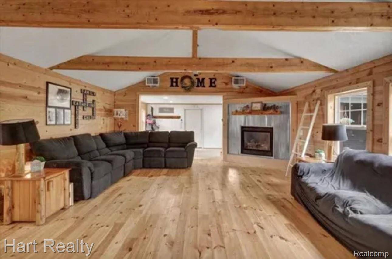 6767 Saint Marys ST, Brown City, MI 48416