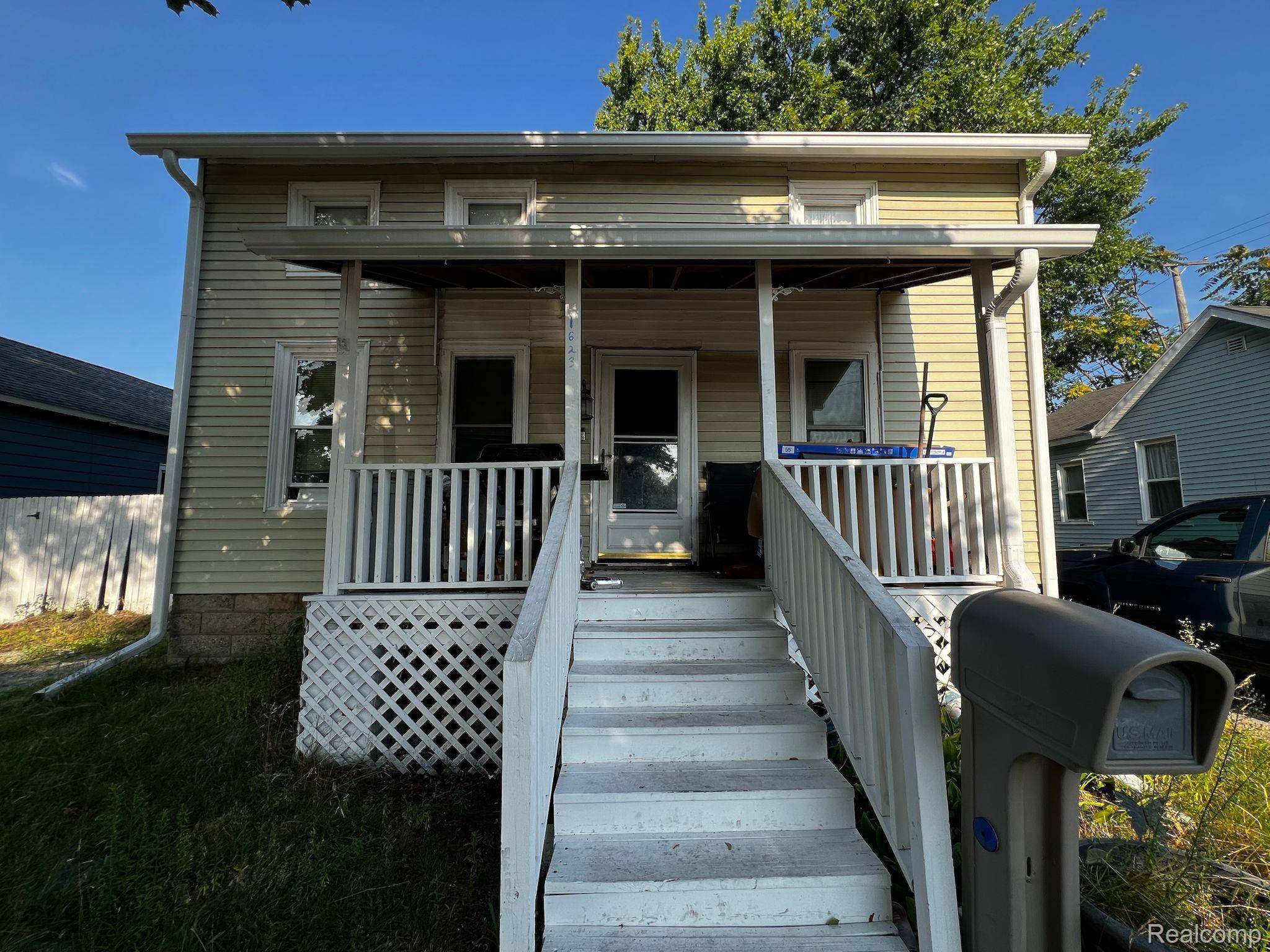 1623 8th ST, Port Huron, MI 48060