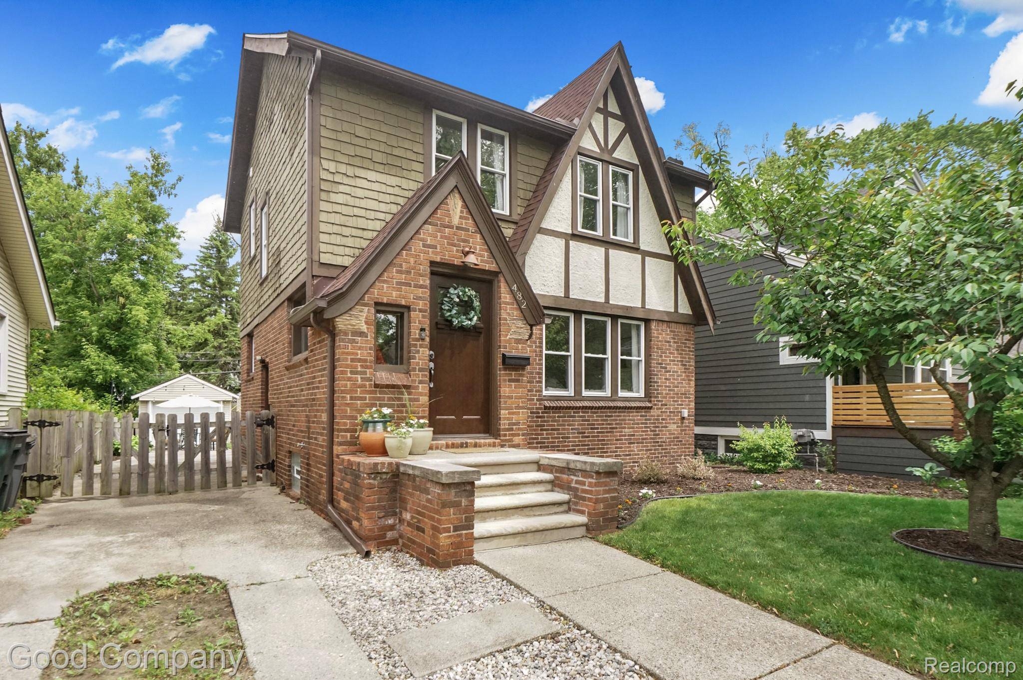 482 Pearson ST, Ferndale, MI 48220