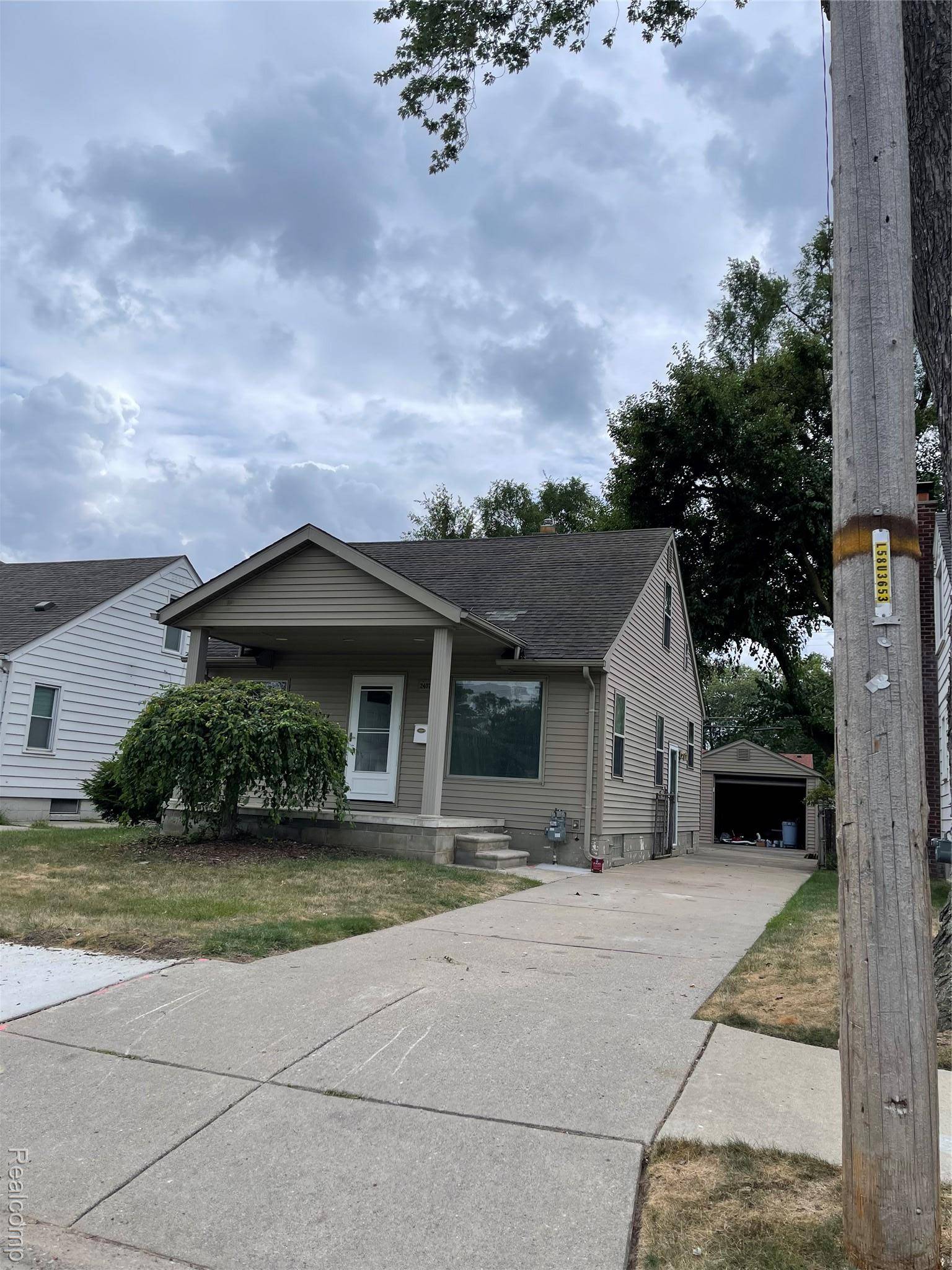 24079 Dartmouth ST, Dearborn Heights, MI 48125