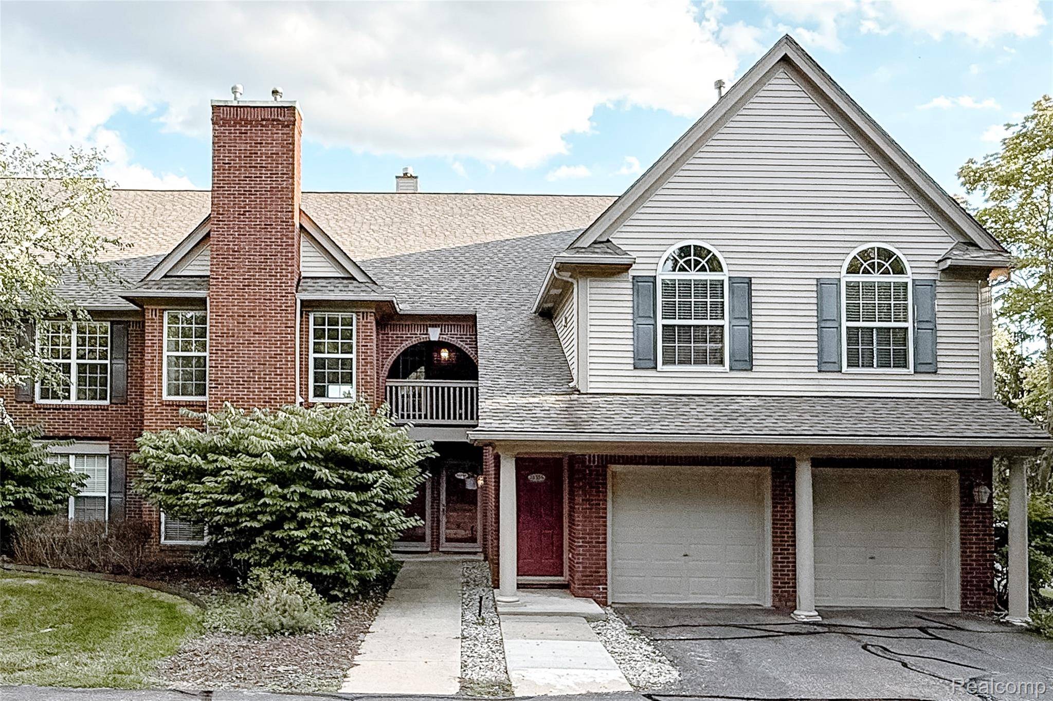28560 Carlton Way DR, Novi, MI 48377
