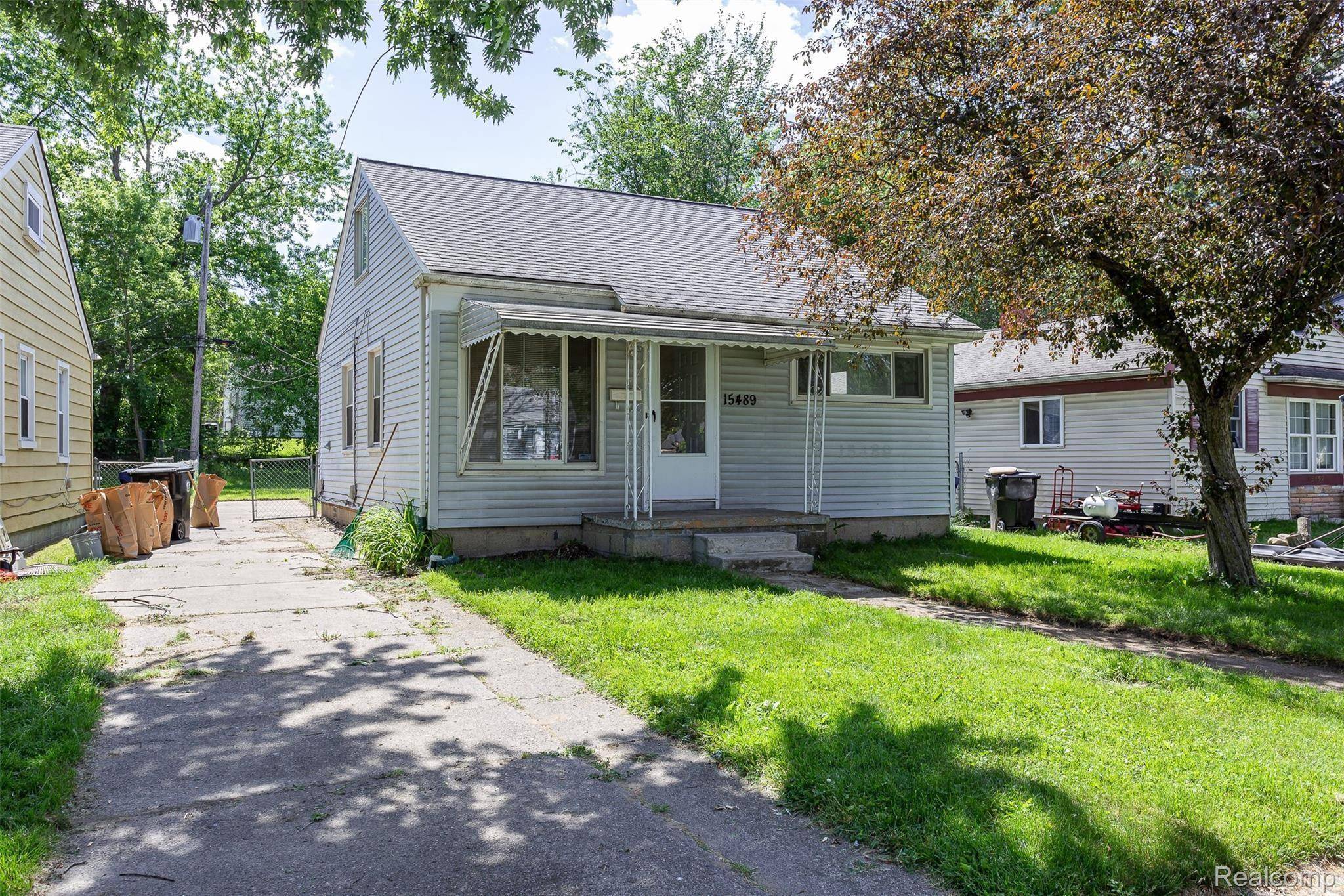 15489 DIXIE, Redford Charter Township, MI 48239