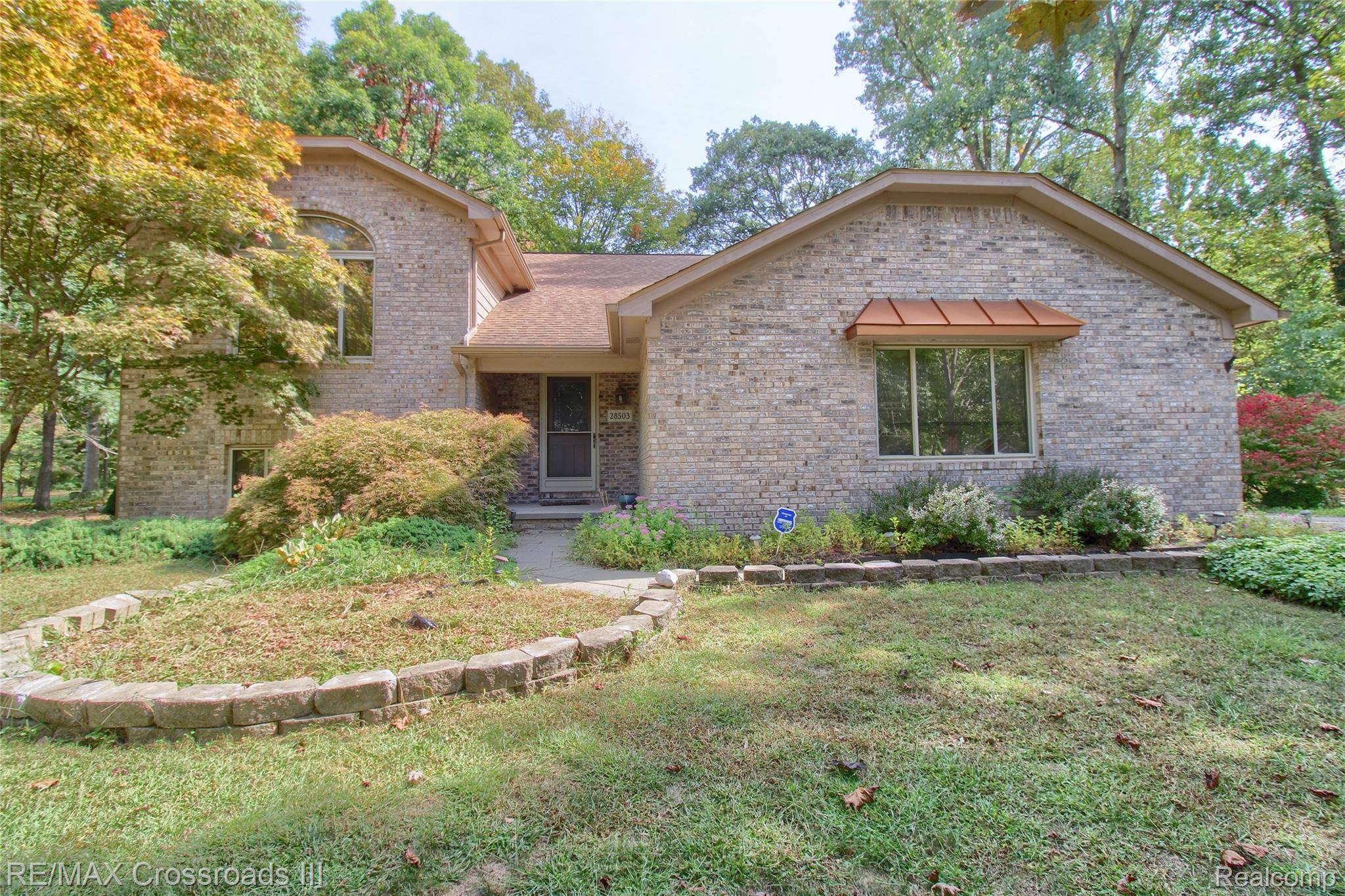 28503 Margaret LN, Huron Charter Township, MI 48164