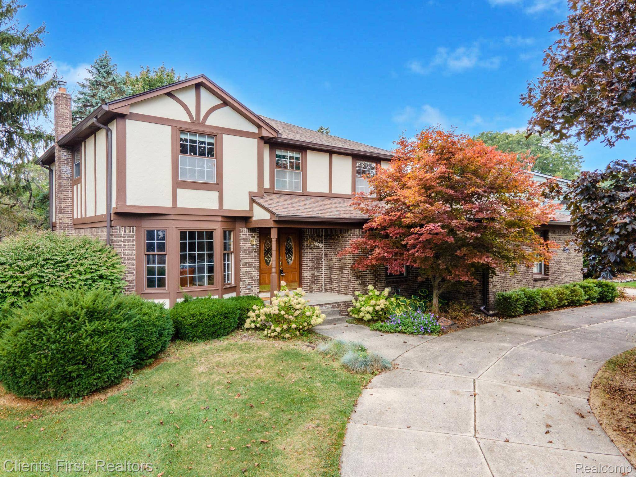 35141 Northmont DR, Farmington Hills, MI 48331