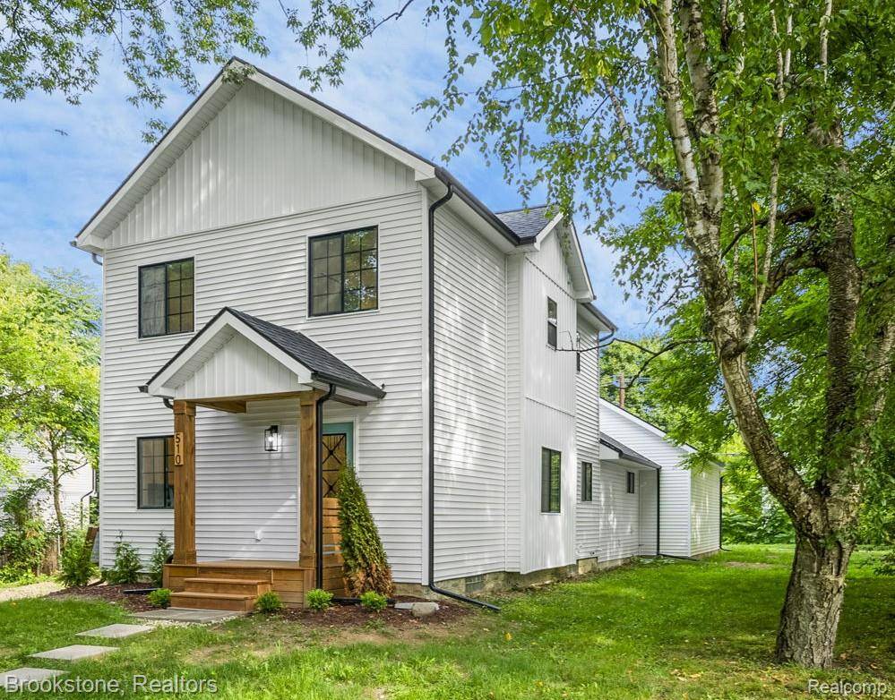 510 Alpeana ST, Auburn Hills, MI 48326