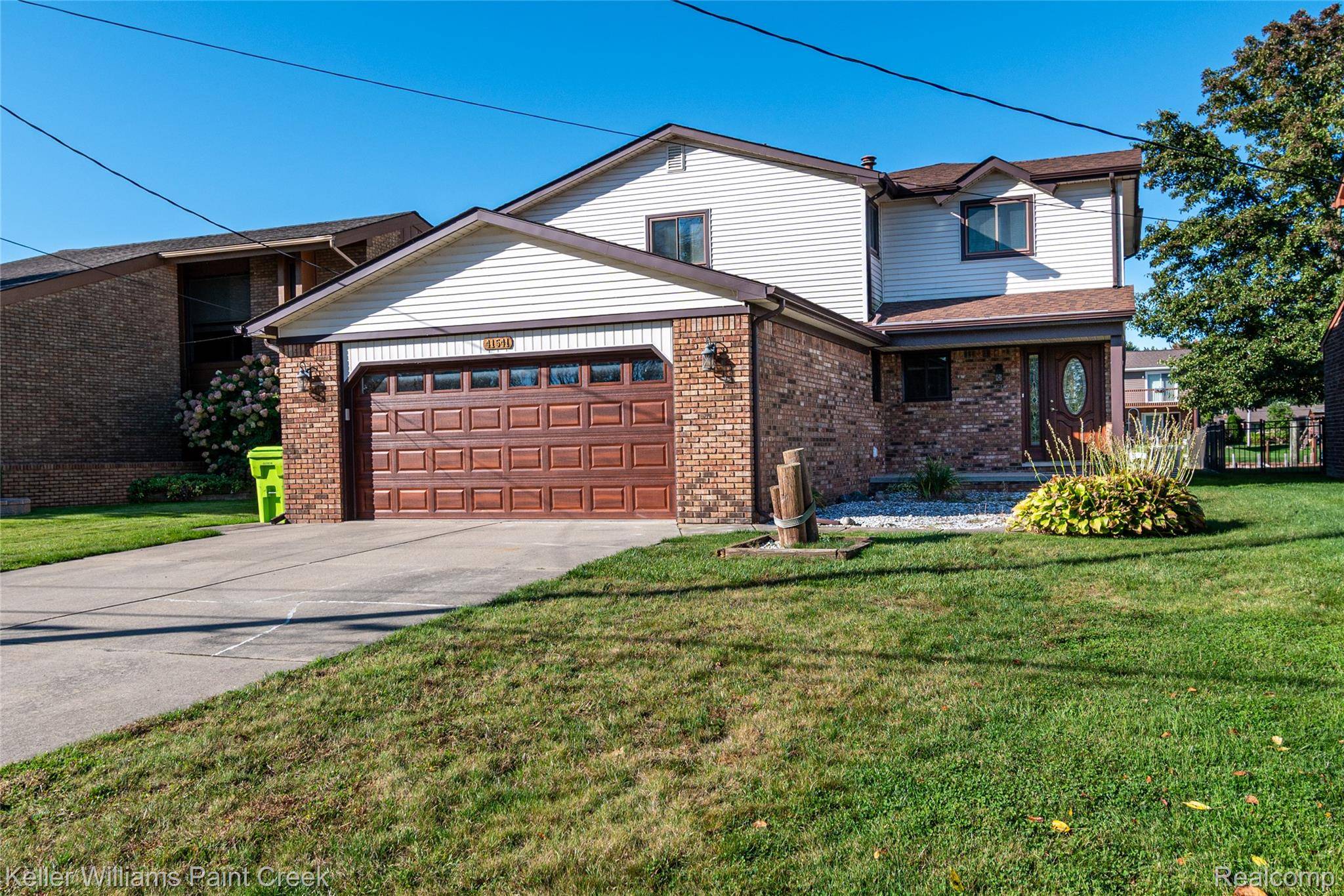 41541 Belvidere ST, Harrison Charter Township, MI 48045