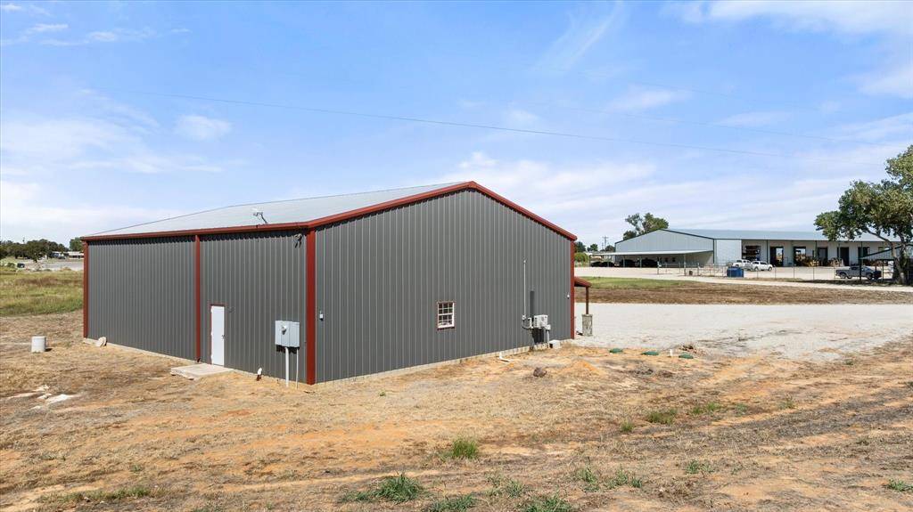834 Riley Lane, Tolar, TX 76476