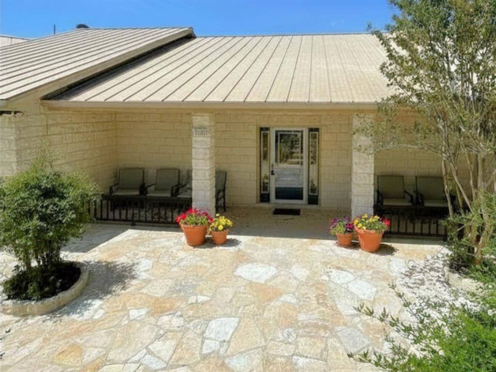 1221 Sundown Trail, Fischer, TX 78623