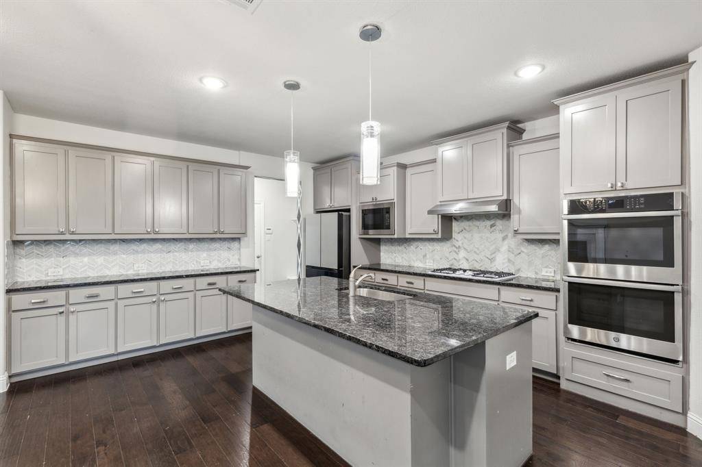 906 Overton Avenue, Celina, TX 75009