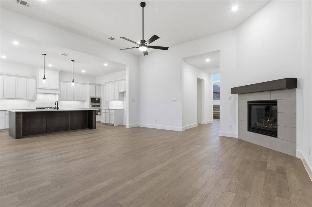 1653 Cedar Elm Way, Burleson, TX 76028