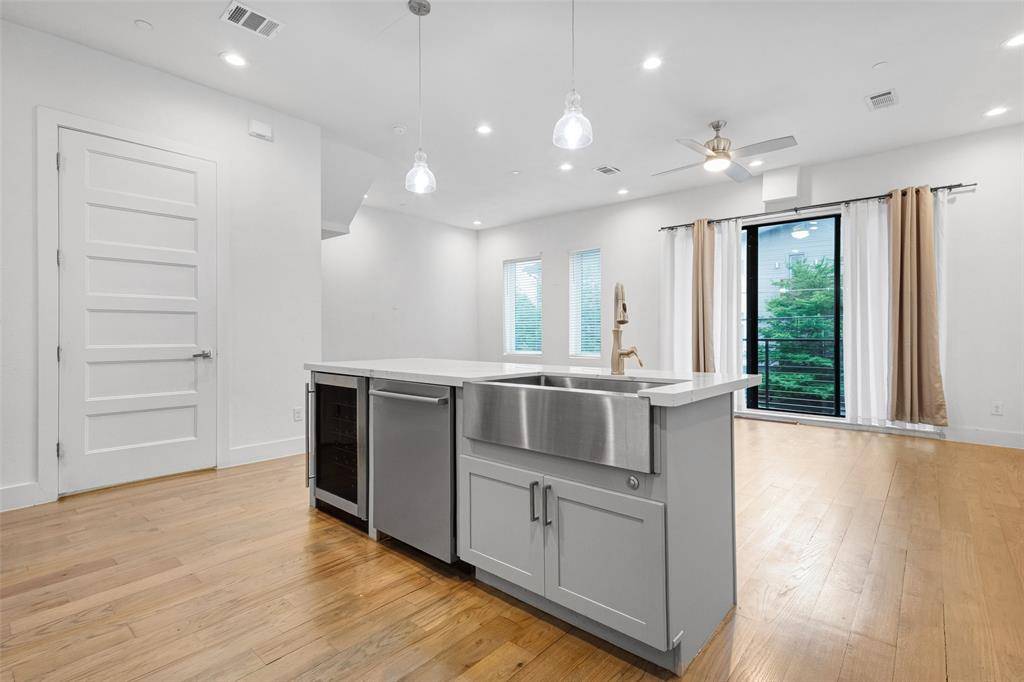 2450 N Garrett Avenue #14, Dallas, TX 75206