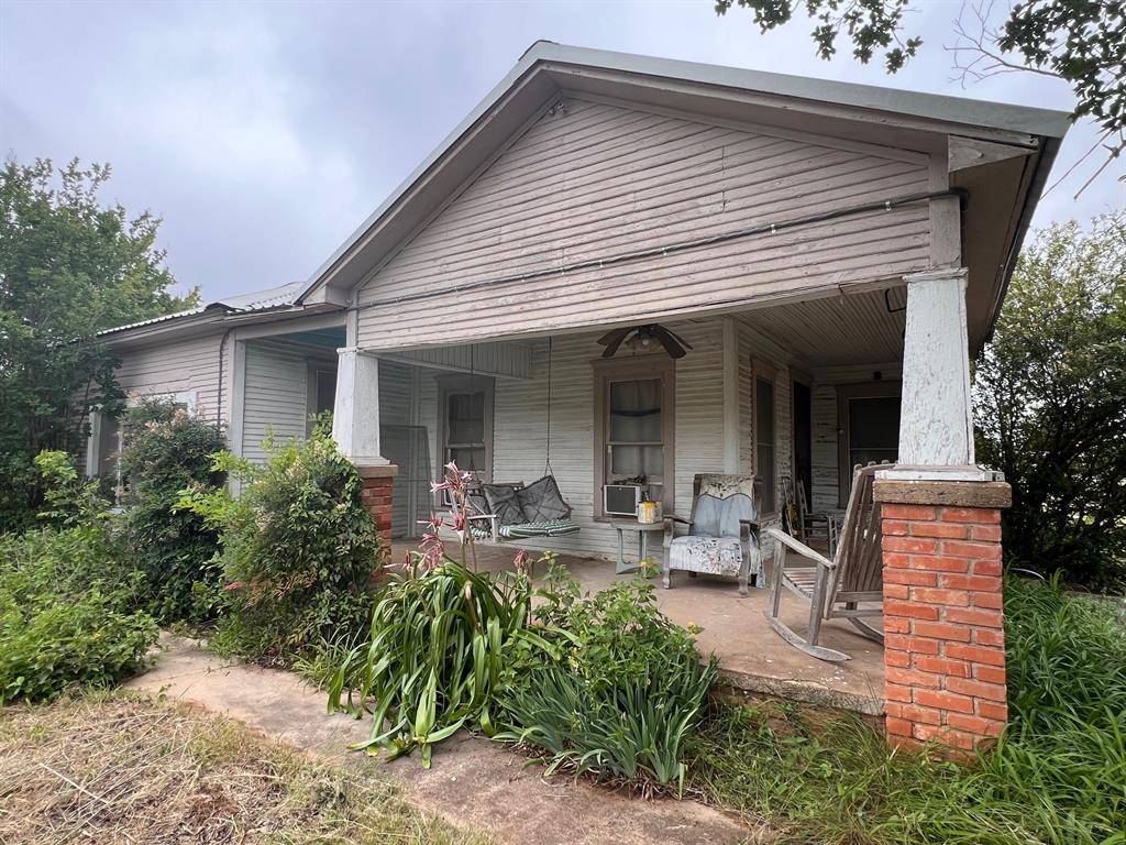 101 E Commerce Street, Gustine, TX 76455