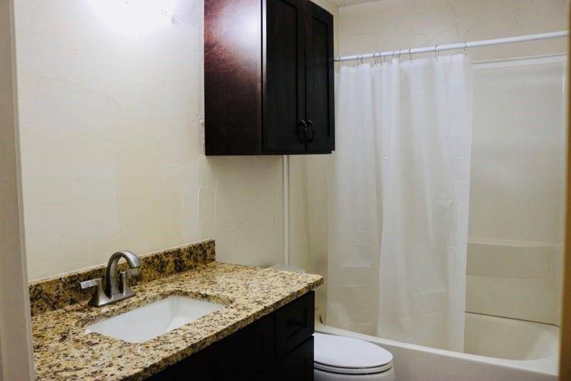 302 Shady Valley Drive, Mansfield, TX 76063