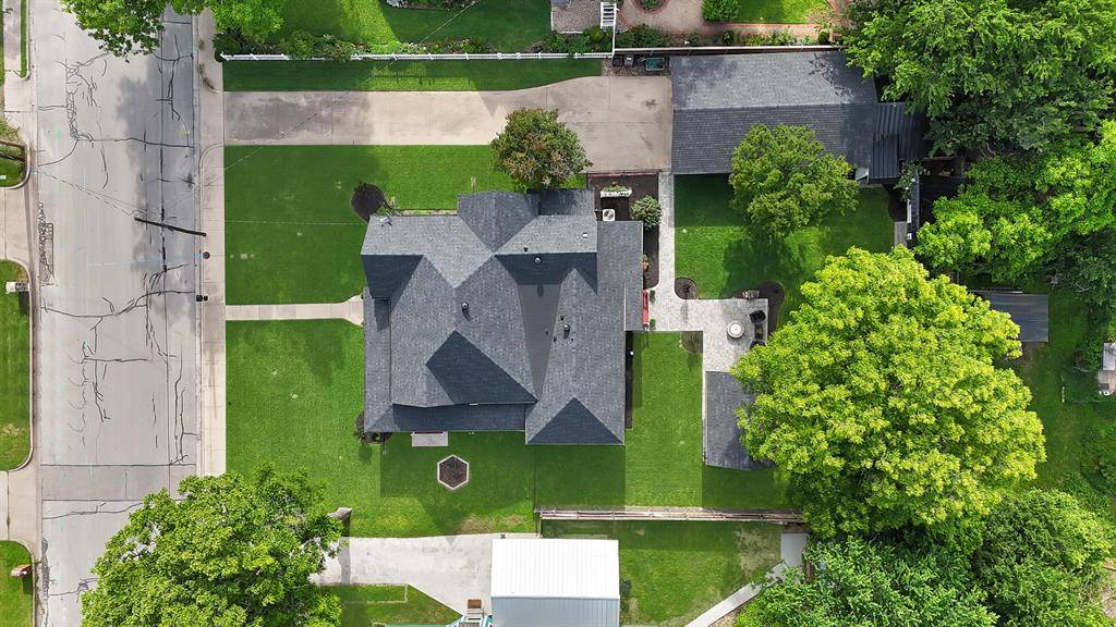 410 W Spring Street, Weatherford, TX 76086