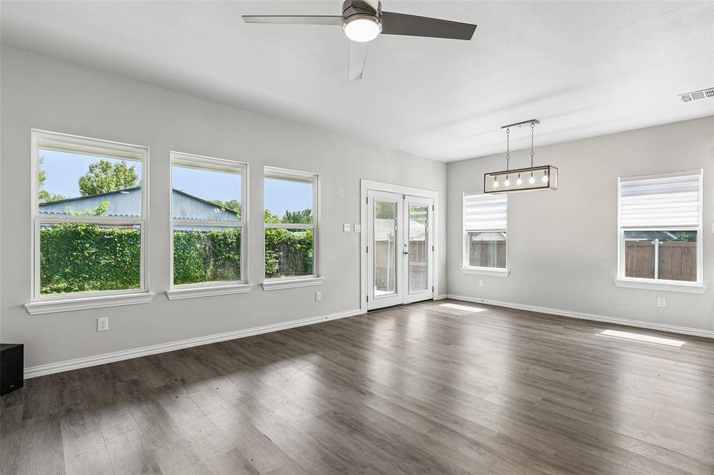 4945 Ramey Avenue, Fort Worth, TX 76105