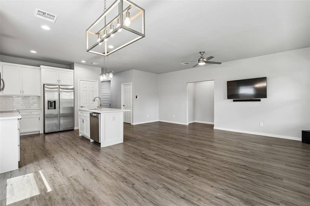 4945 Ramey Avenue, Fort Worth, TX 76105