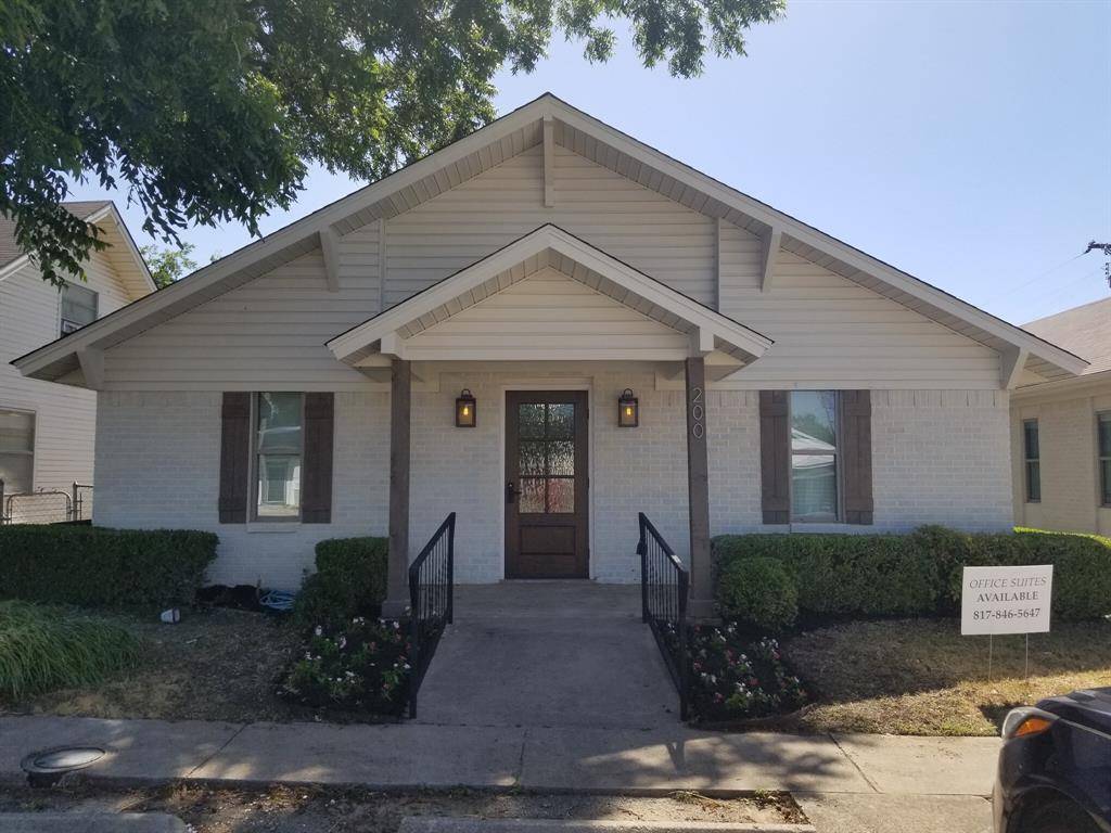 200 S Main Street #C, Rhome, TX 76078
