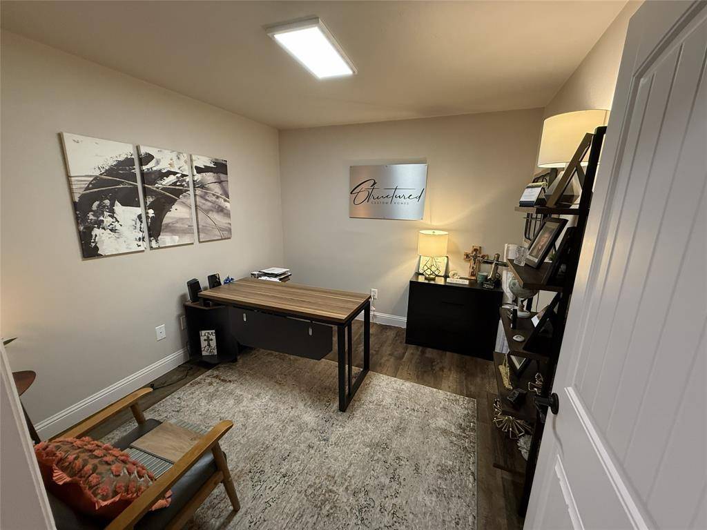 200 S Main Street #C, Rhome, TX 76078