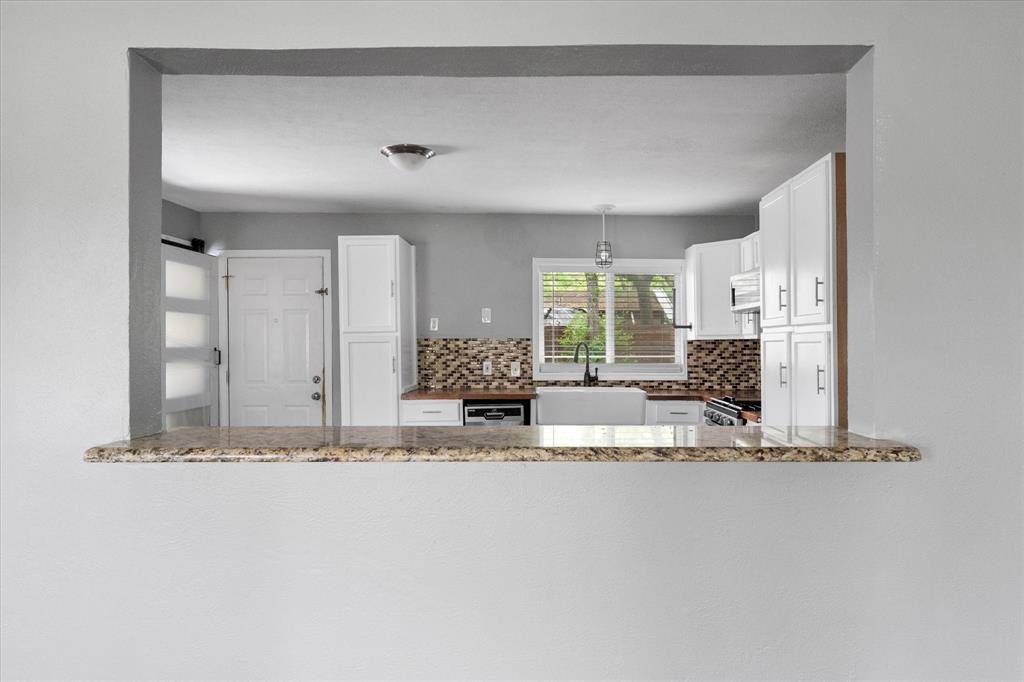 2020 Bluebonnet Drive, Fort Worth, TX 76111