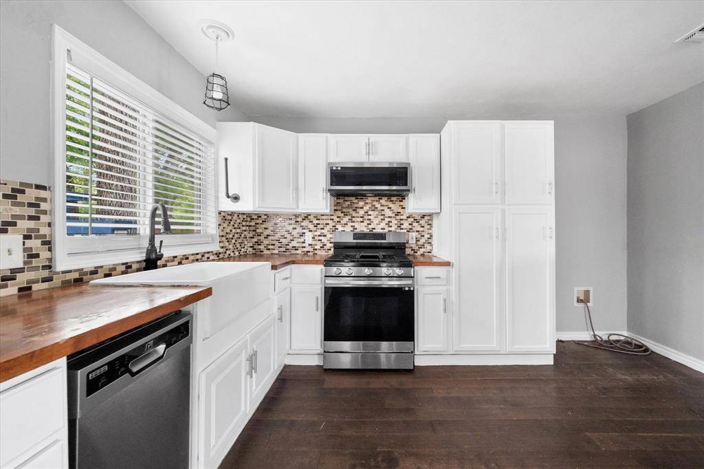2020 Bluebonnet Drive, Fort Worth, TX 76111