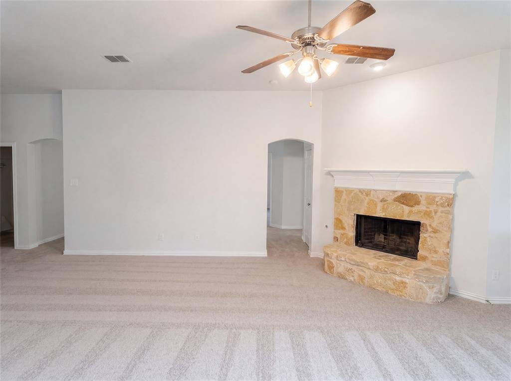 1605 Nighthawk Drive, Little Elm, TX 75068