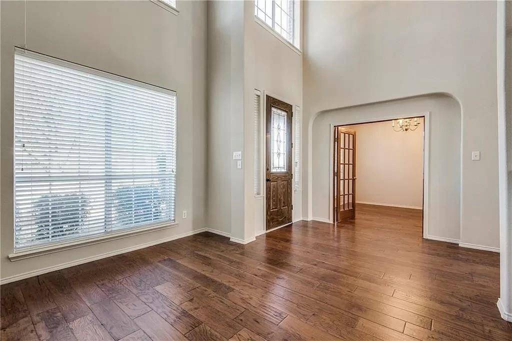 5529 Crimson Oaks Drive, Frisco, TX 75035