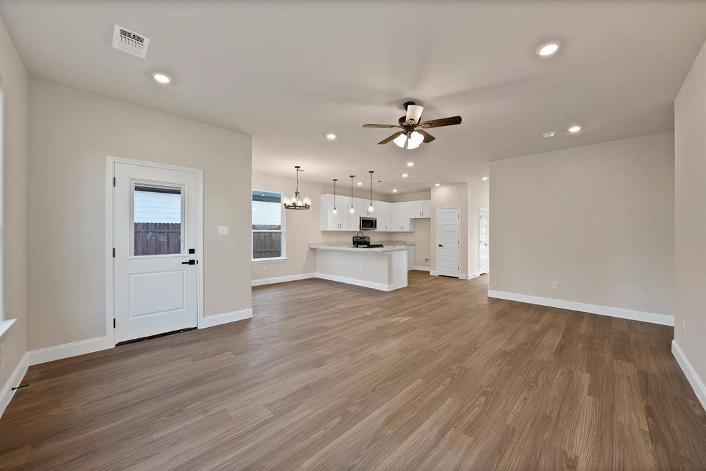5805 Barkridge Drive, Granbury, TX 76048
