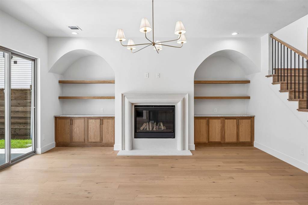419 Cameron Avenue, Dallas, TX 75223