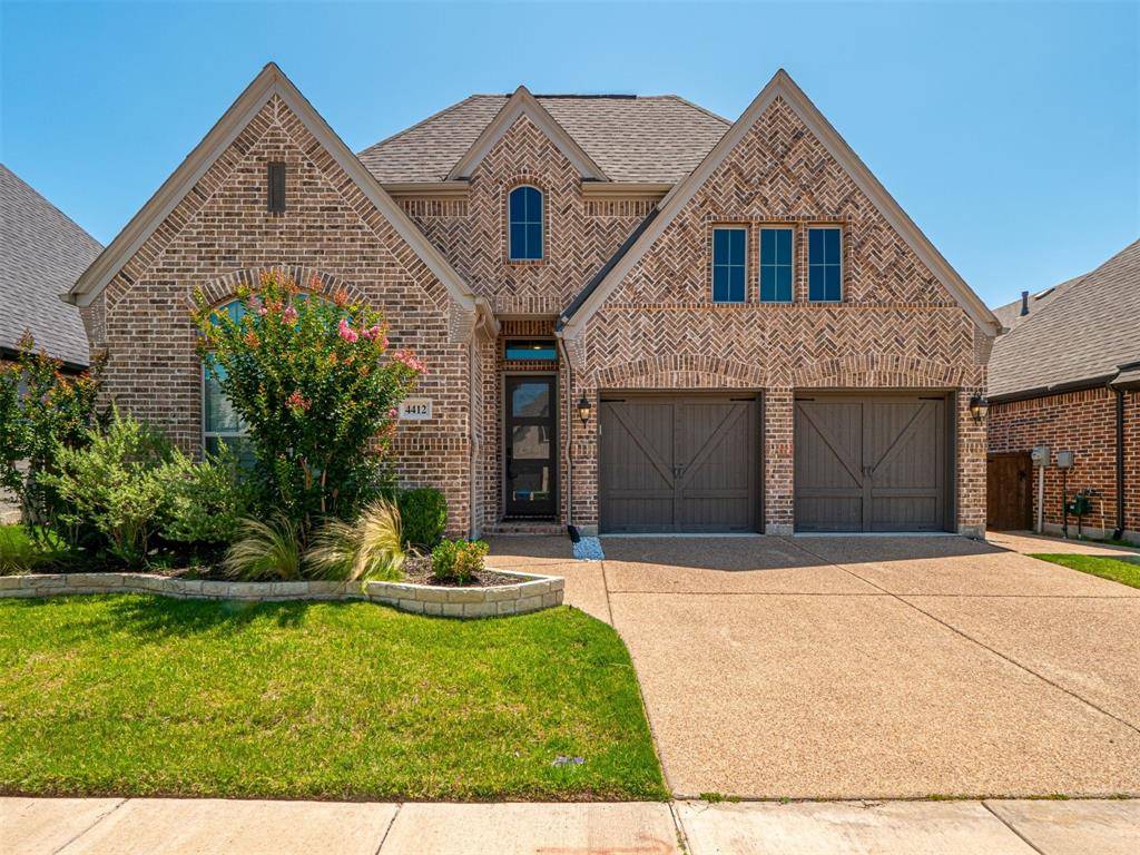 4412 La Roche Avenue, Carrollton, TX 75010
