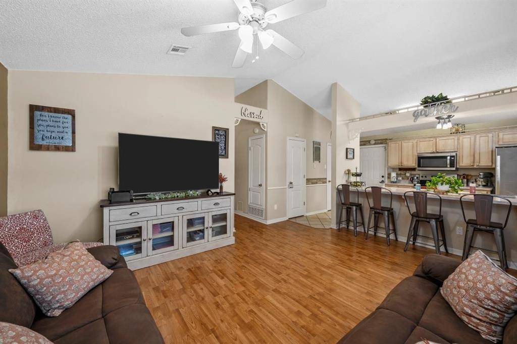 104 S Walnut Street, Lacy Lakeview, TX 76705