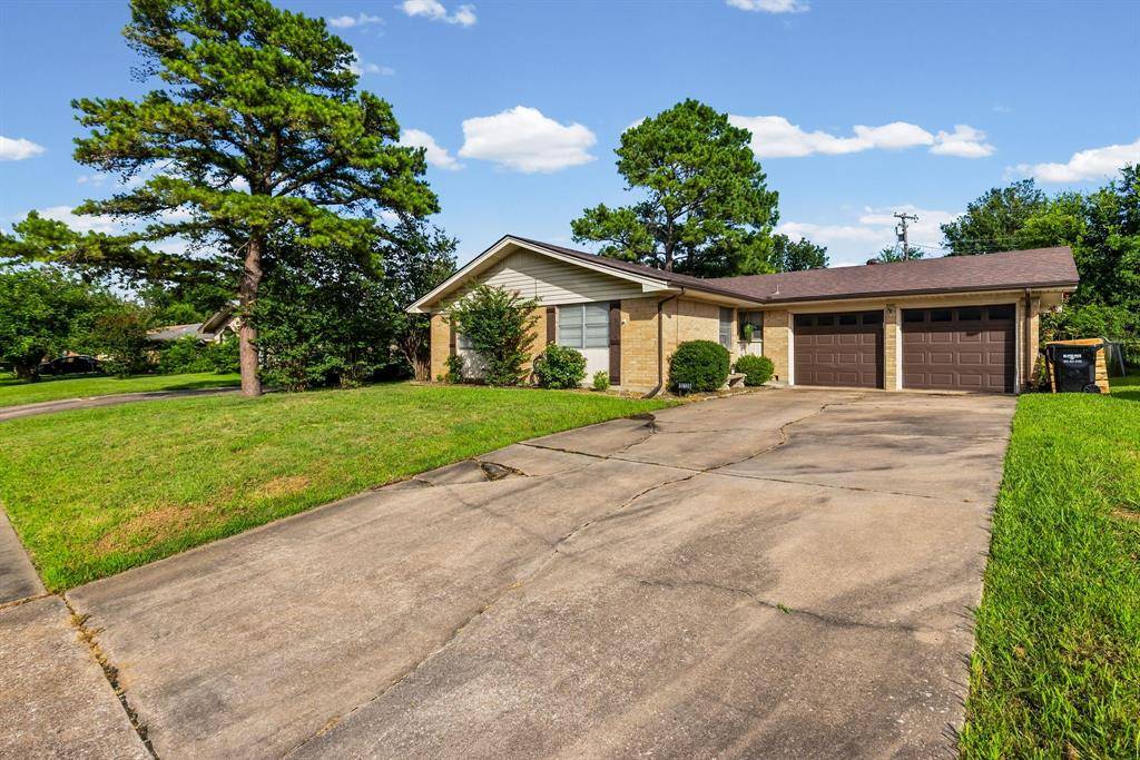 5213 Hilltop Drive, Greenville, TX 75402