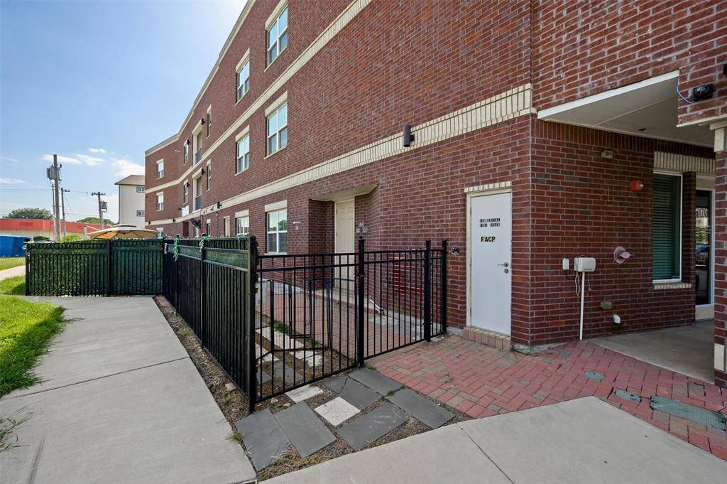 251 S Mill Street #380, Lewisville, TX 75057