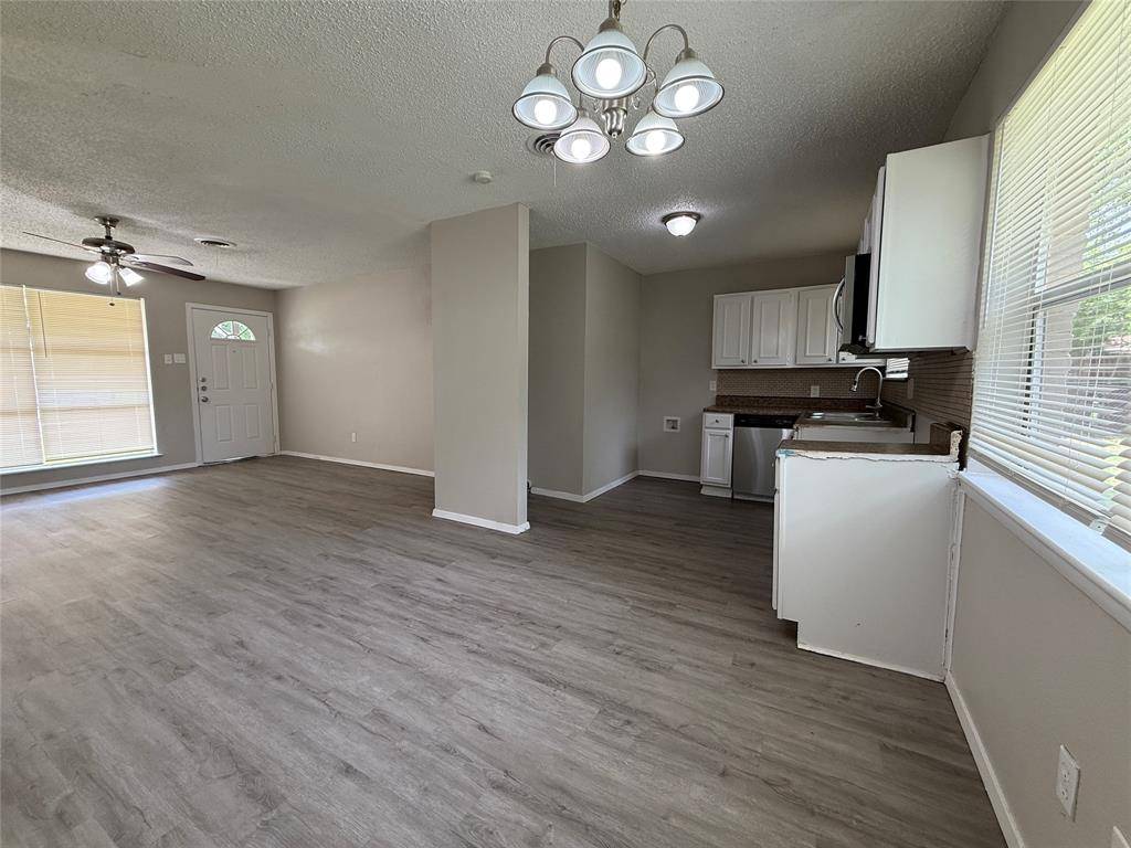 4437 Scottsdale Drive, Mesquite, TX 75150