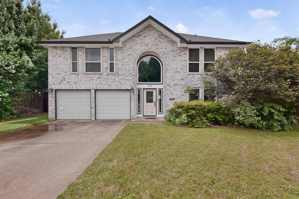 233 Brittany Court, Euless, TX 76039