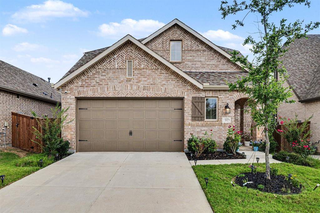 2012 Dappled Grey Avenue, Aubrey, TX 76227