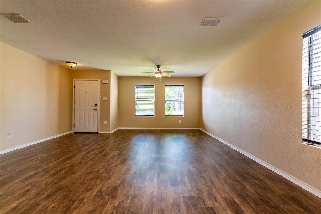 2324 Chestnut Drive, Little Elm, TX 75068