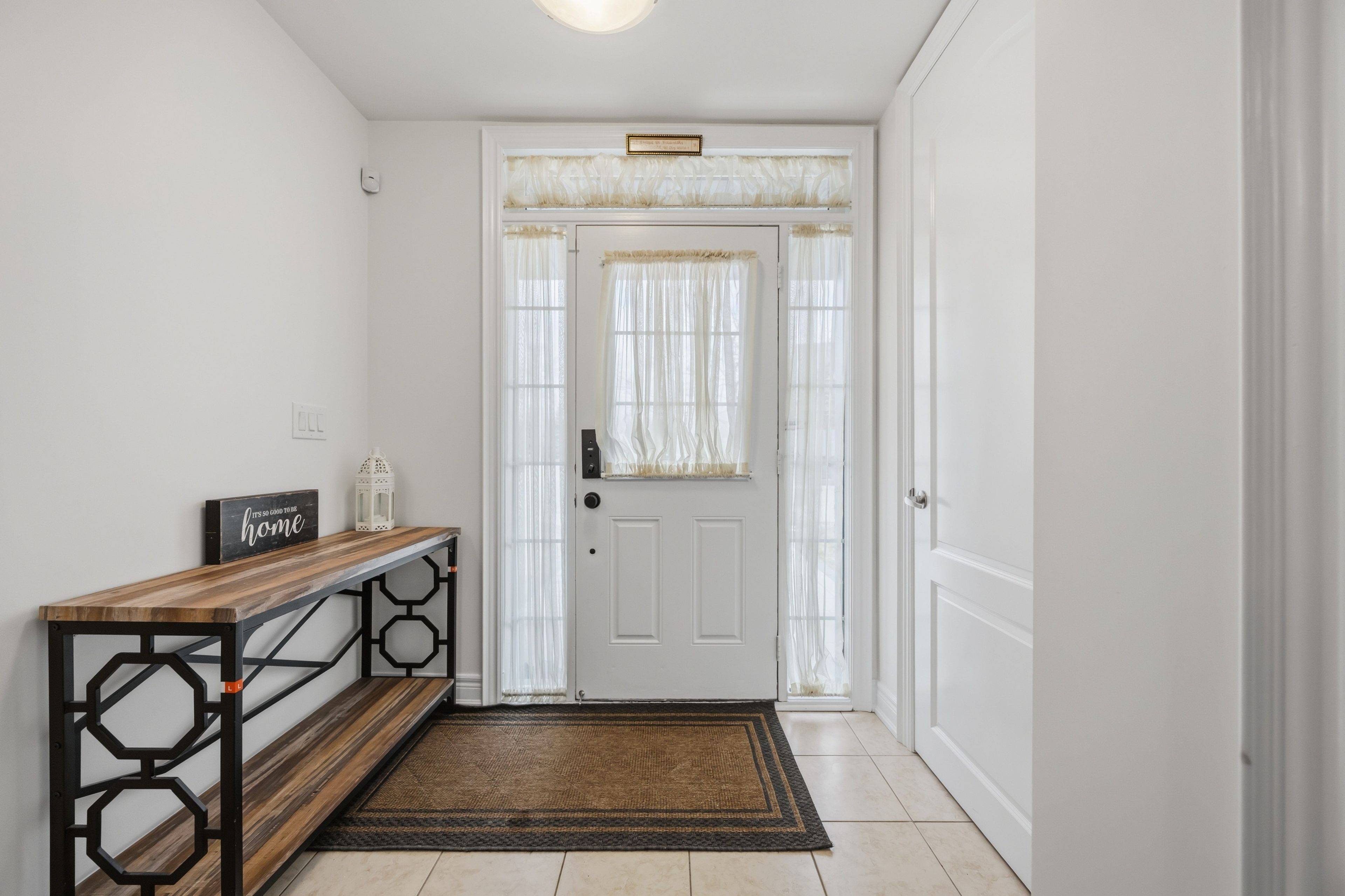 52 Quarrie LN, Ajax, ON L1T 0N1