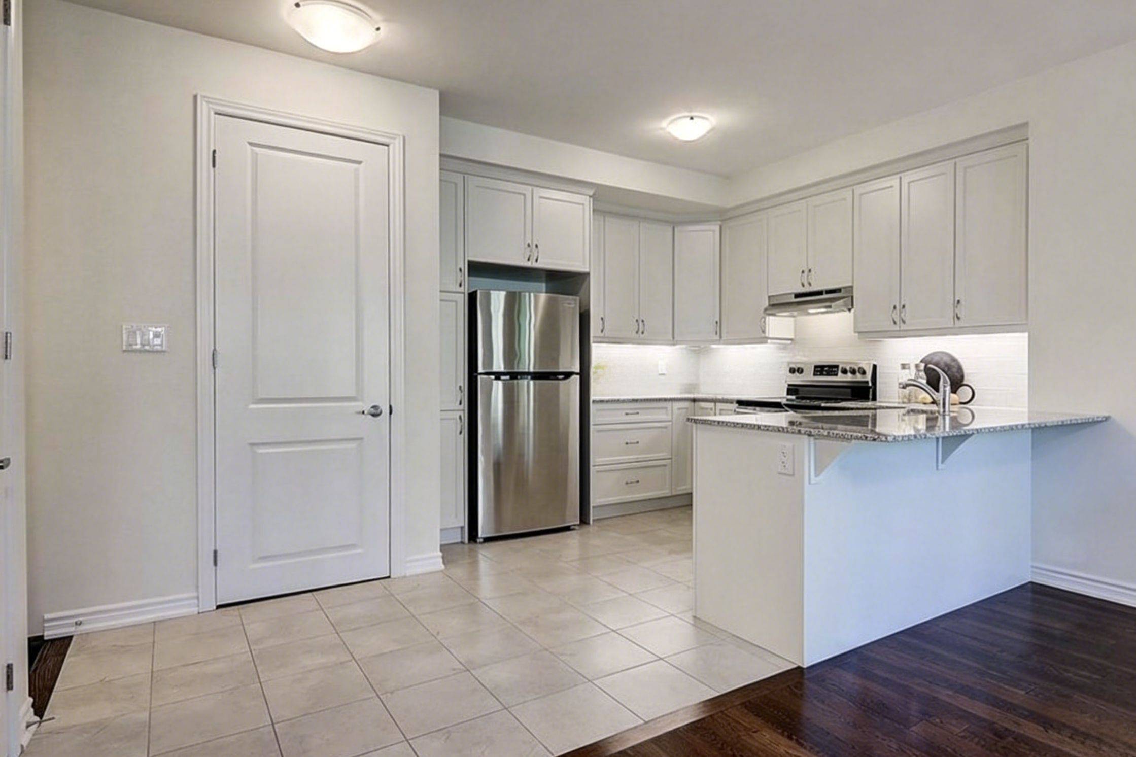 17 Thomas Frisby Jr CRES #Makham, Markham, ON L6C 3L1