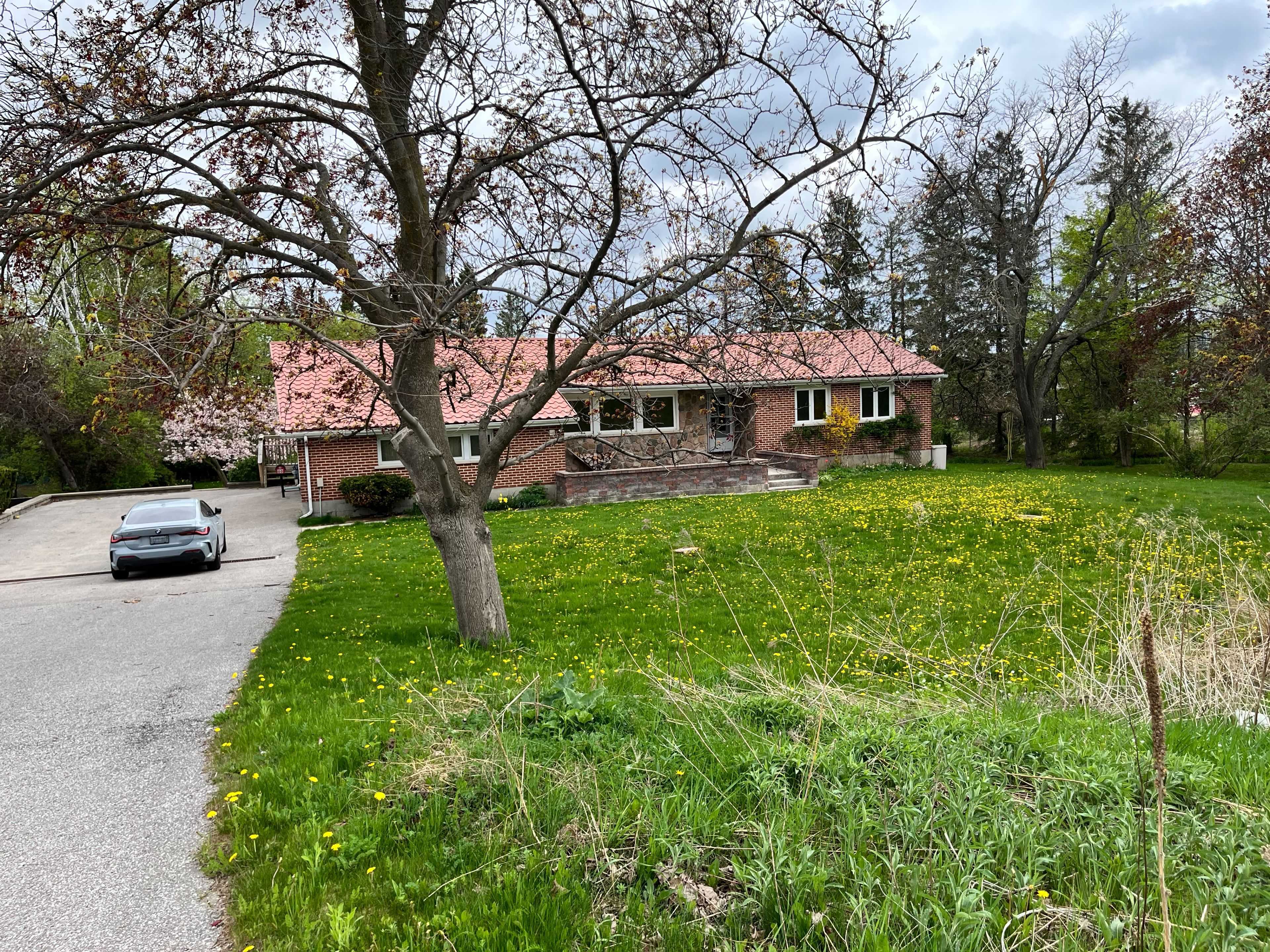 595 Big Bay Point RD E, Barrie, ON L4N 3Z9