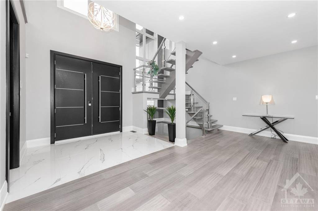 224 Roger RD, Alta Vista And Area, ON K1H 5C6