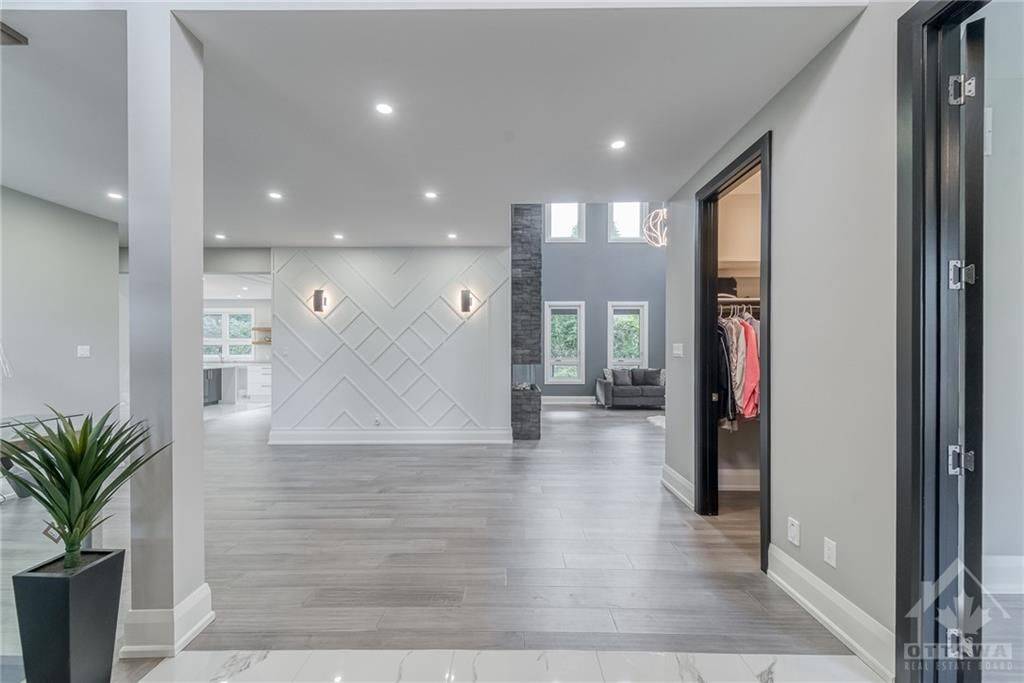 224 Roger RD, Alta Vista And Area, ON K1H 5C6