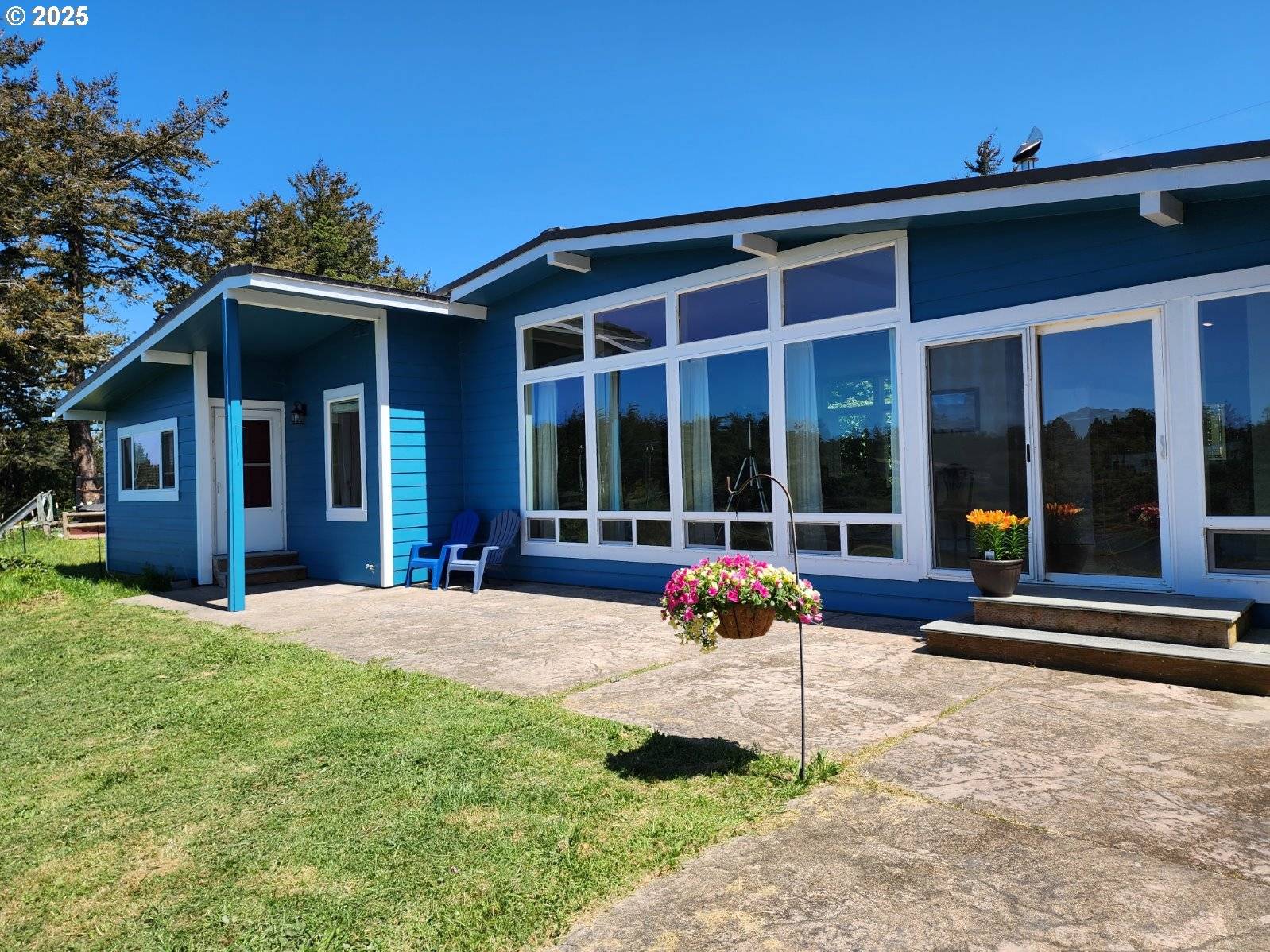 654 MADRONA AVE, Port Orford, OR 97465