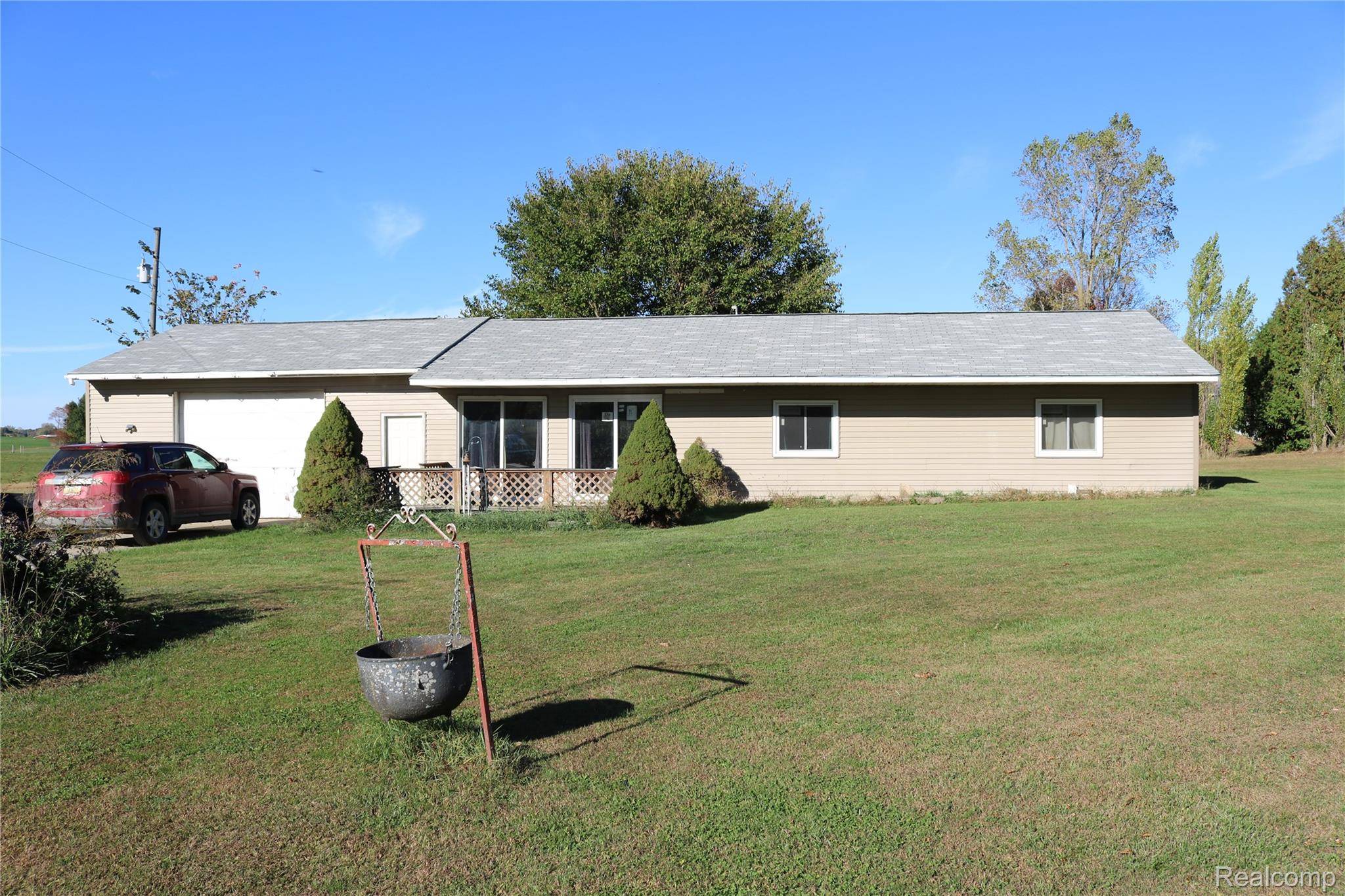 5794 Arbela RD, Millington Township, MI 48746