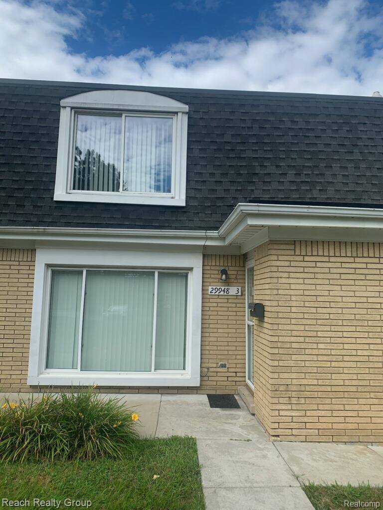 29948 City Center DR, Warren, MI 48093