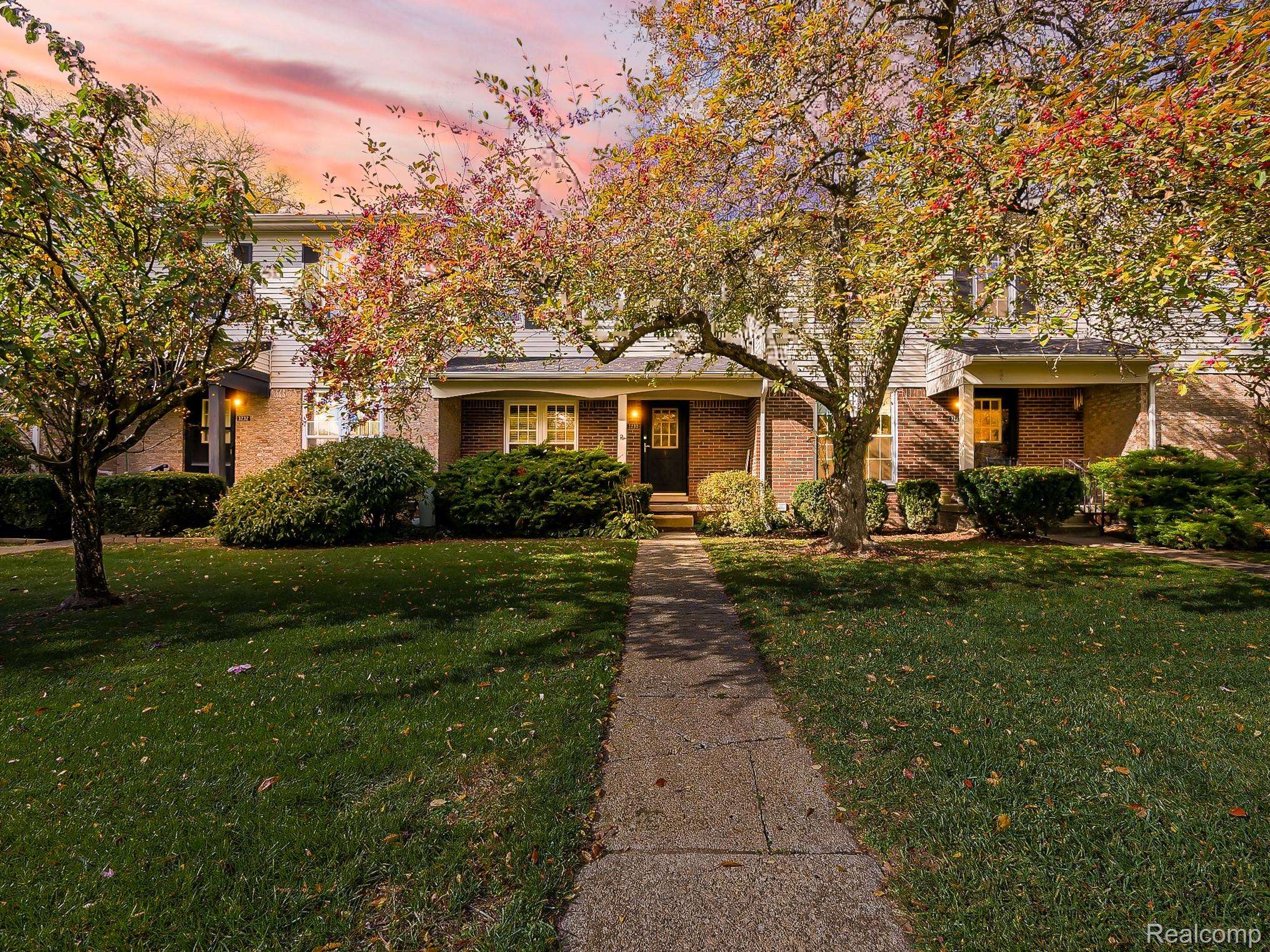 3230 Alpine DR, Ann Arbor, MI 48108