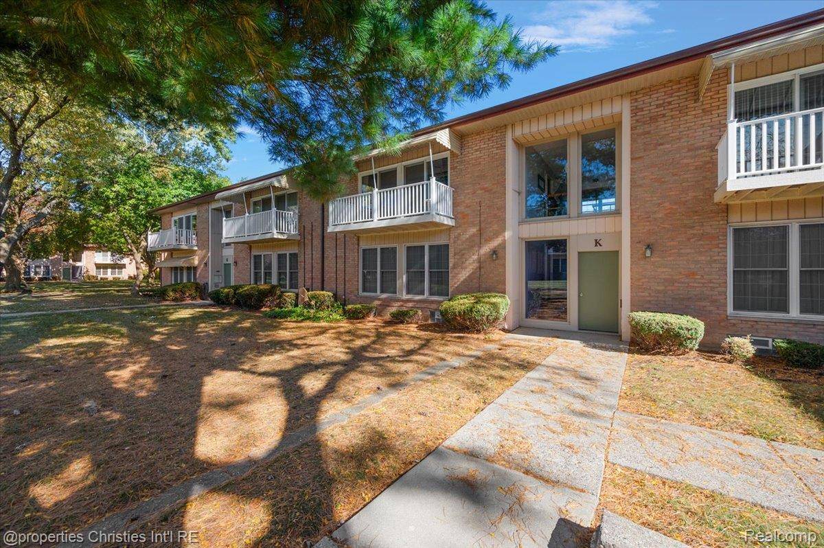 1199 S Sheldon RD #77, Plymouth, MI 48170
