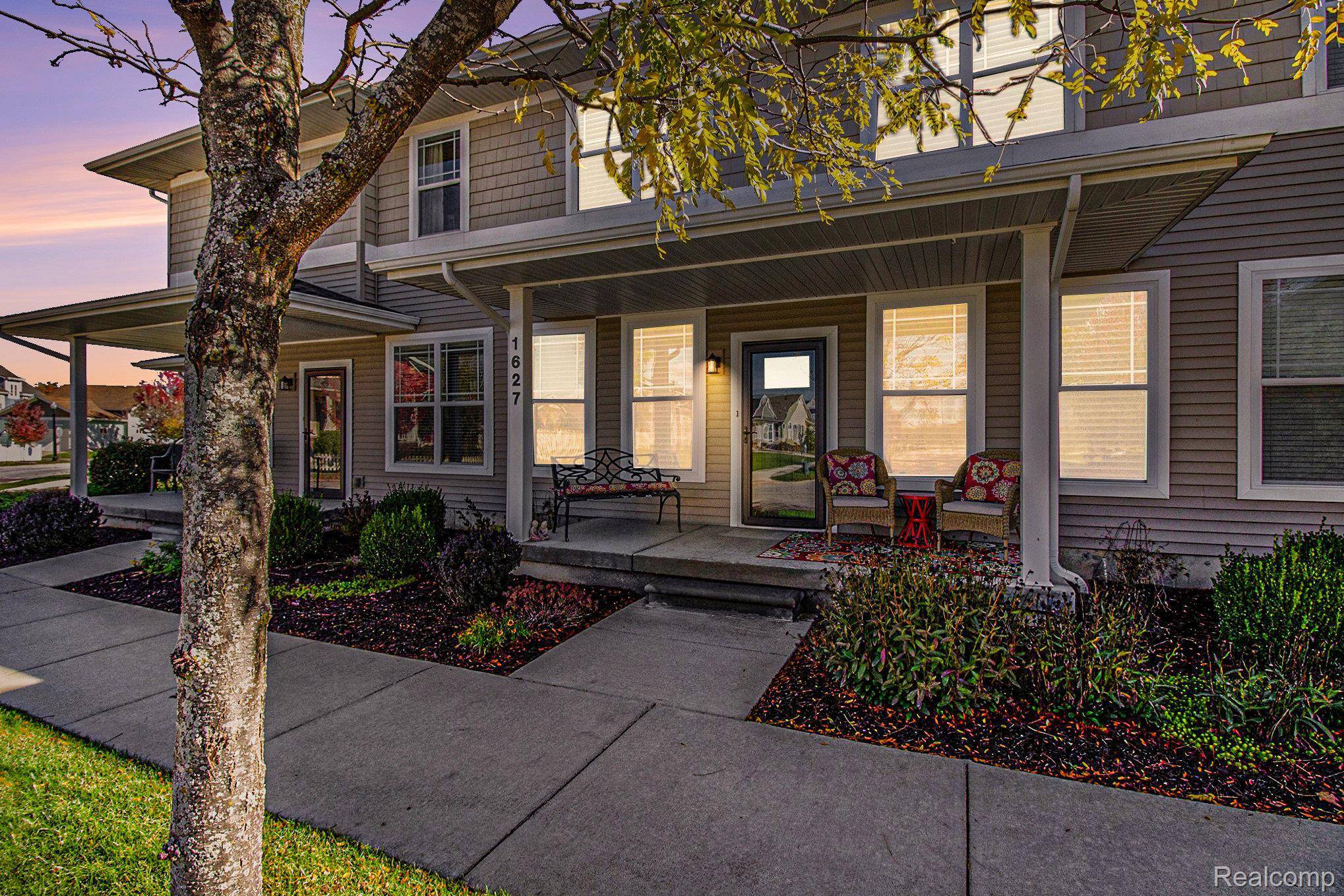 1627 Ashfield ST, Howell, MI 48855